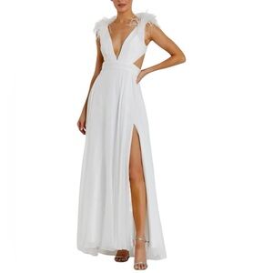 NWT Mac Duggal White Plunge Ostrich Feather Gown Dress 68113 Size 4